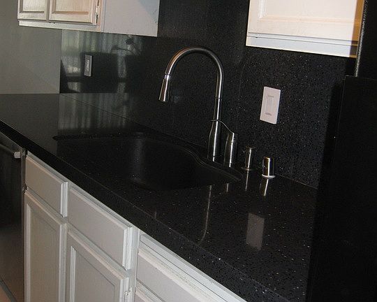 5th image of 521 Montana Ave APT 109