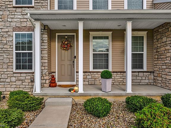 2nd image of 2281 Norton Pl