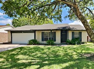 16823 Blackhawk Blvd, Friendswood, TX 77546
