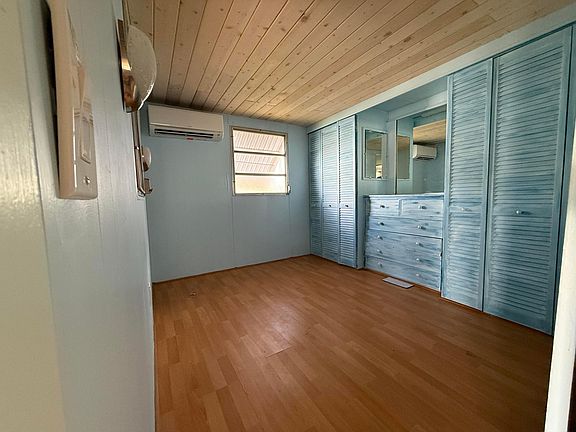 3rd image of 209 Eagle Drive E #E
