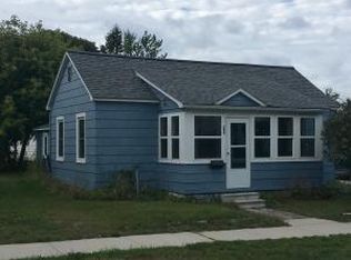 209 N East St, Cheboygan, MI 49721
