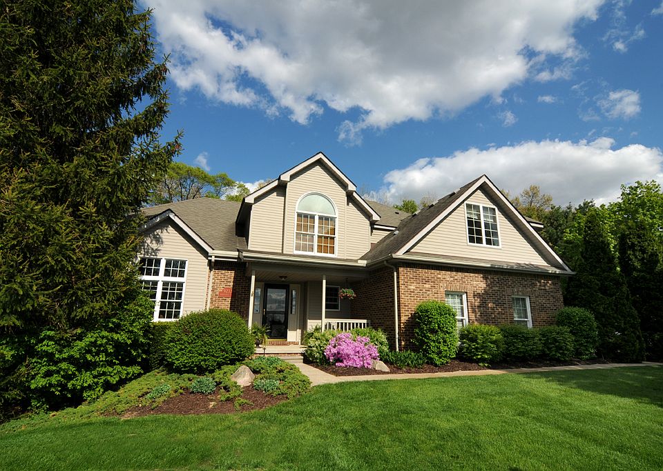 1st image of 9233 Whispering Pines Dr