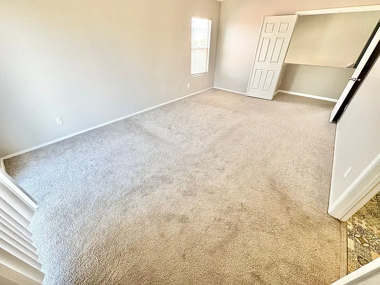 1092 Whispering Birch Ave — Photo 7