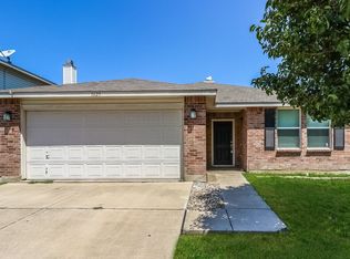 1625 Sierra Meadow Ln, Justin, TX 76247