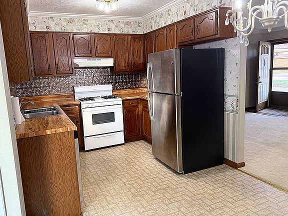 4th image of 3050 Sterling Ct