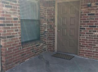 130 Barrett Pl, Edmond, OK 73003