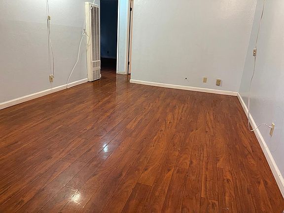 4th image of 2237 Pasetta Dr APT 3