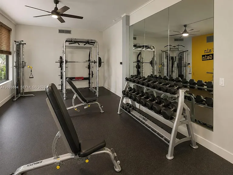 800 Parkview Dr #512 — Photo 29