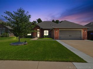 6415 E 146th St S, Bixby, OK 74008