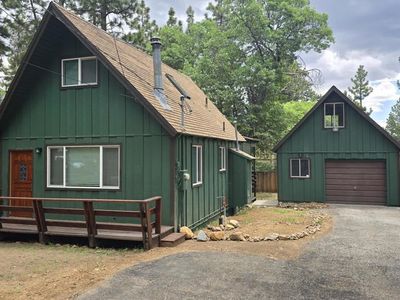 317 Spruce Ln, Sugarloaf, CA, 92386