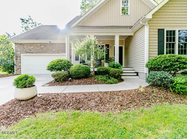 70 Lake View Drive E, Pinehurst, NC 28374