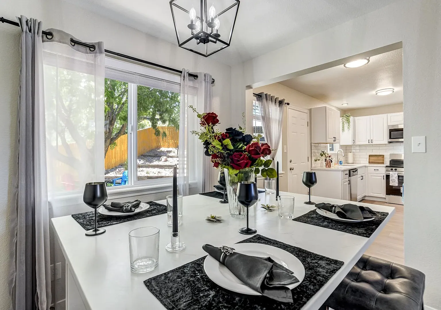3 bed, 1132 sqft, $4,500 — Photo 1