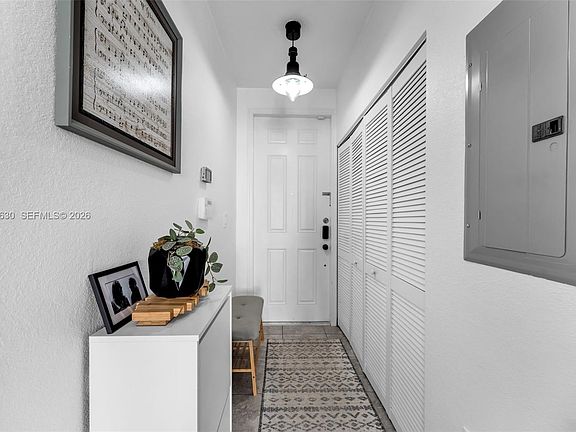 5th image of 134 SE 28th Ter Unit 10