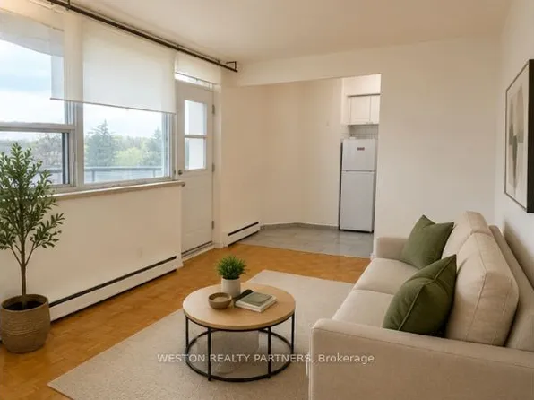 171 Erskine Ave #704, Toronto, ON M4P 1Y8