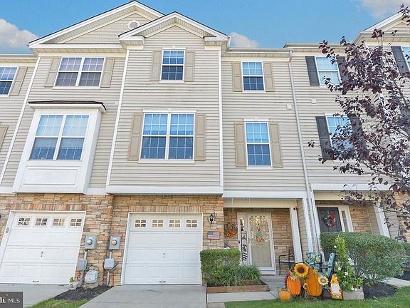 2nd image of 163 Acorn Dr