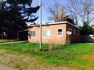 558 11th St, Port Orford, OR