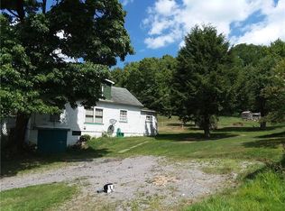 260 Margaret Ave, Evans City, PA 16033