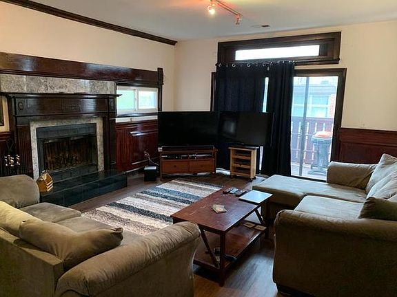 2nd image of 2134 N Cleveland Ave #1R