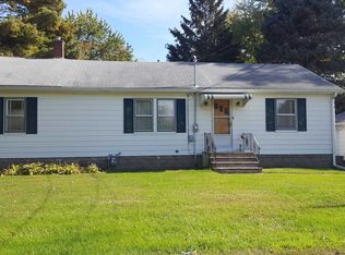 3946 4th St, East Moline, IL 61244