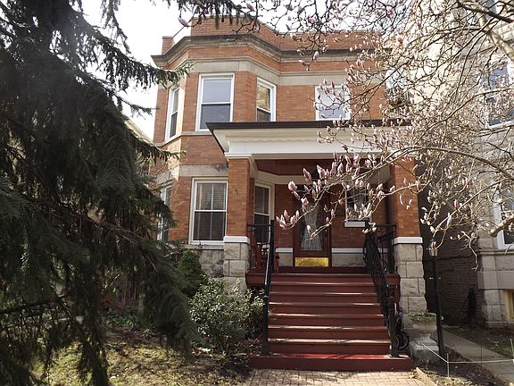 2nd image of 2225 W Giddings St #1