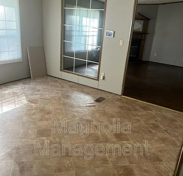 137 Cardinal Ln — Photo 6