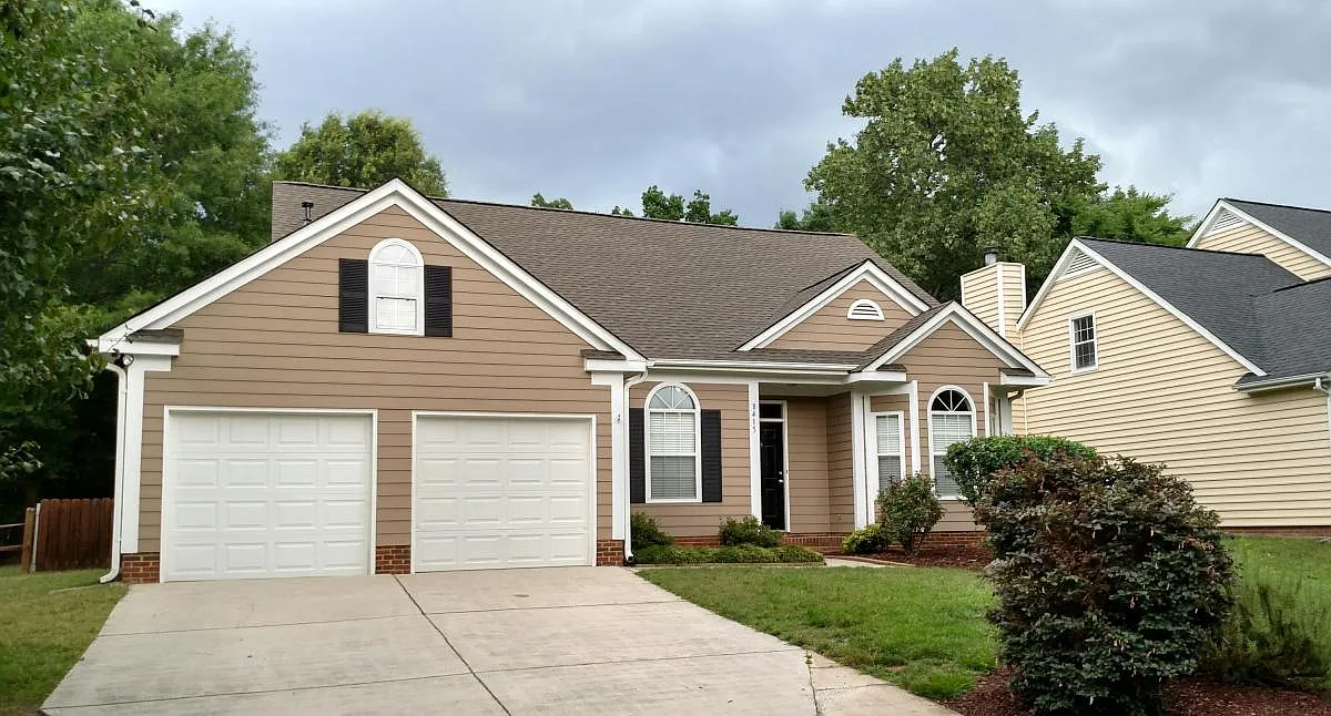 Front - 8415 Earlham Ct