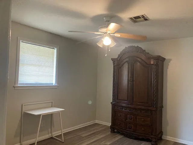 701 Bell St #701 — Photo 11