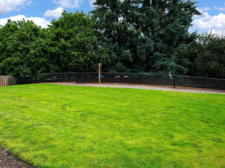 Fairview Court Townhomes — Photo 18