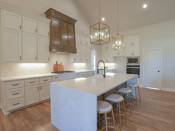 3rd image of 7820 56th St