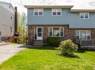 45 Regal Rd, Dartmouth, NS B2W 4E9