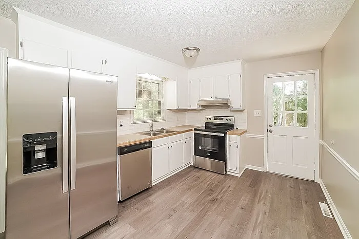 711 Shellhabour Blvd — Photo 3