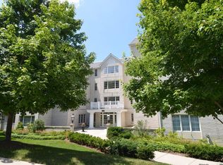 2 Homestead Ln UNIT 208, Greenwich, CT 06831