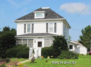 690 N 2nd St, Platteville, WI 53818