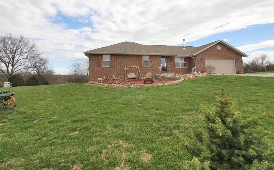 1st image of 73 Dawnelle Dr