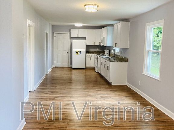 4th image of 318 N Lloyd St