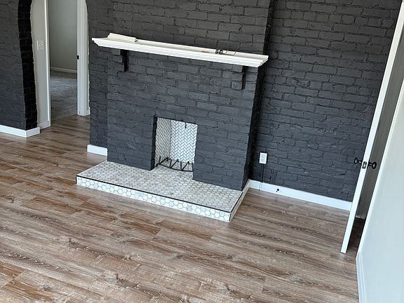 2nd image of 2219 Kenton St #1W