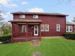 1076 Hill St, Northbridge, MA 01534