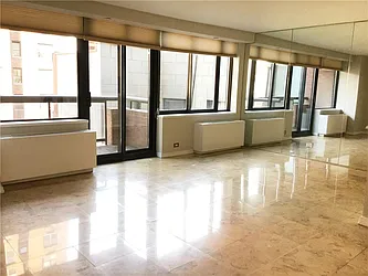 Rented by R New York