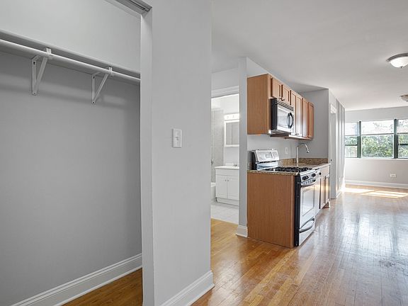 4th image of 7616 N Marshfield Ave APT 504