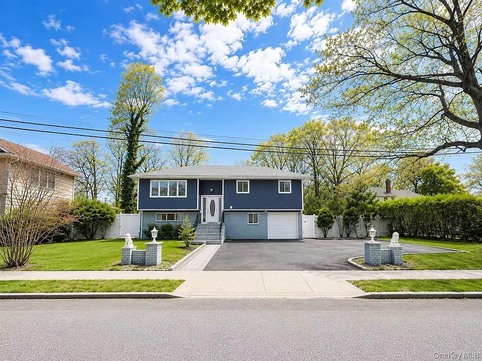 1st image of 18 Park Drive E