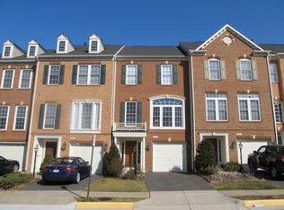 12695 Heron Ridge Dr, Fairfax, VA 22030