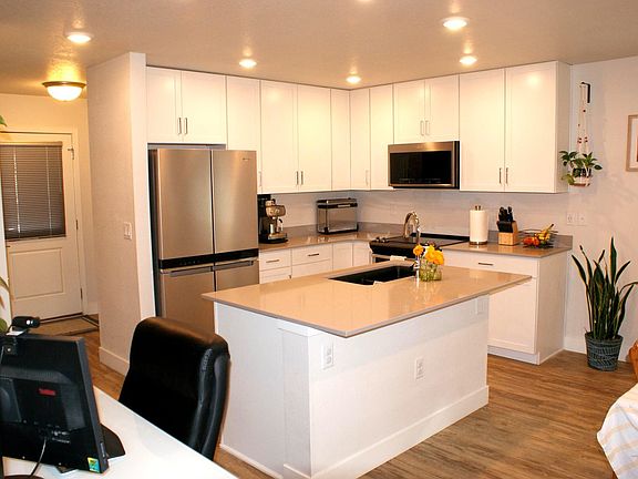 4th image of 819 Widgeon Cir
