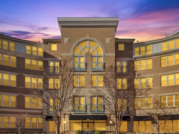 12000 Market St APT 283, Reston, VA 20190
