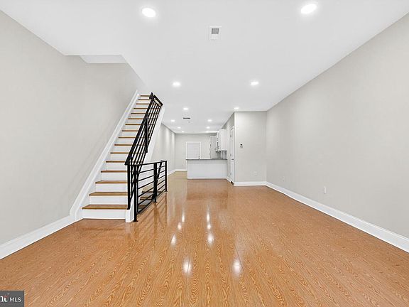 4th image of 5965 Chester Ave