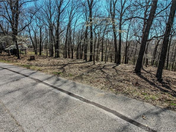 13 Craftsman Dr, Camdenton, MO 65020