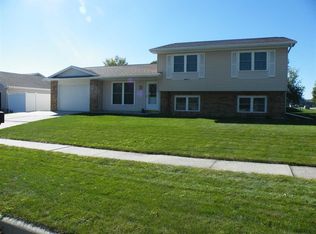 1308 Fleur Dr, Waterloo, IA 50701