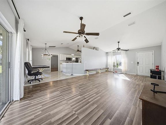 5th image of 15962 SW 49TH COURT ROAD