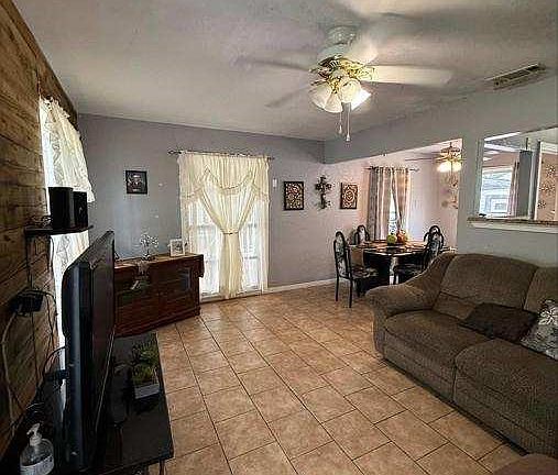 4th image of 8411 Birch St