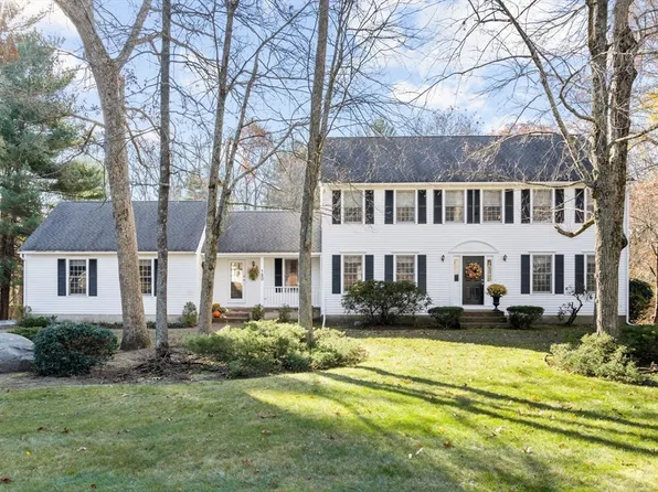 180 Boxwood Ln, Bridgewater, MA 02324