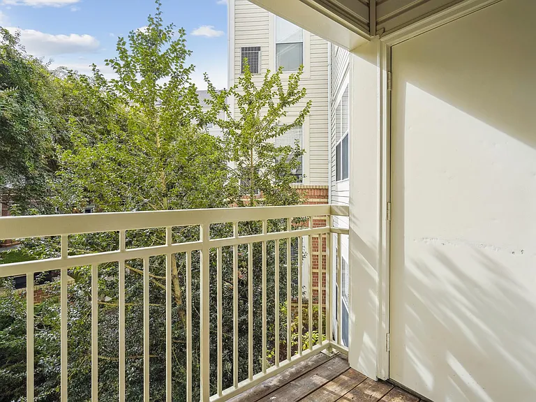 9490 Virginia Center Blvd #240 — Photo 8